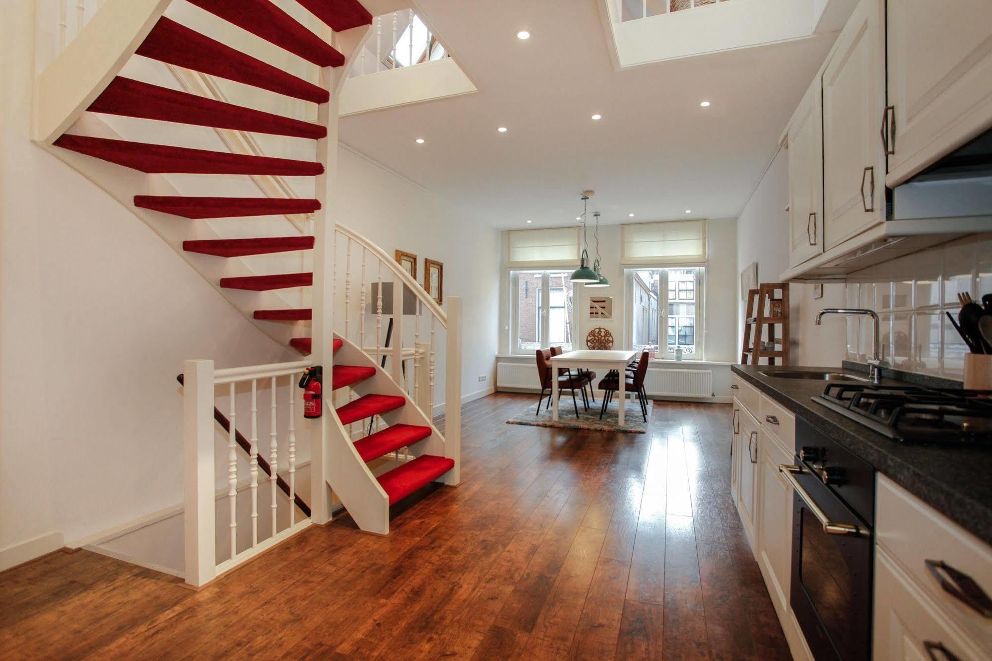 Stayci Serviced Apartments Noordeinde Haga Exterior foto