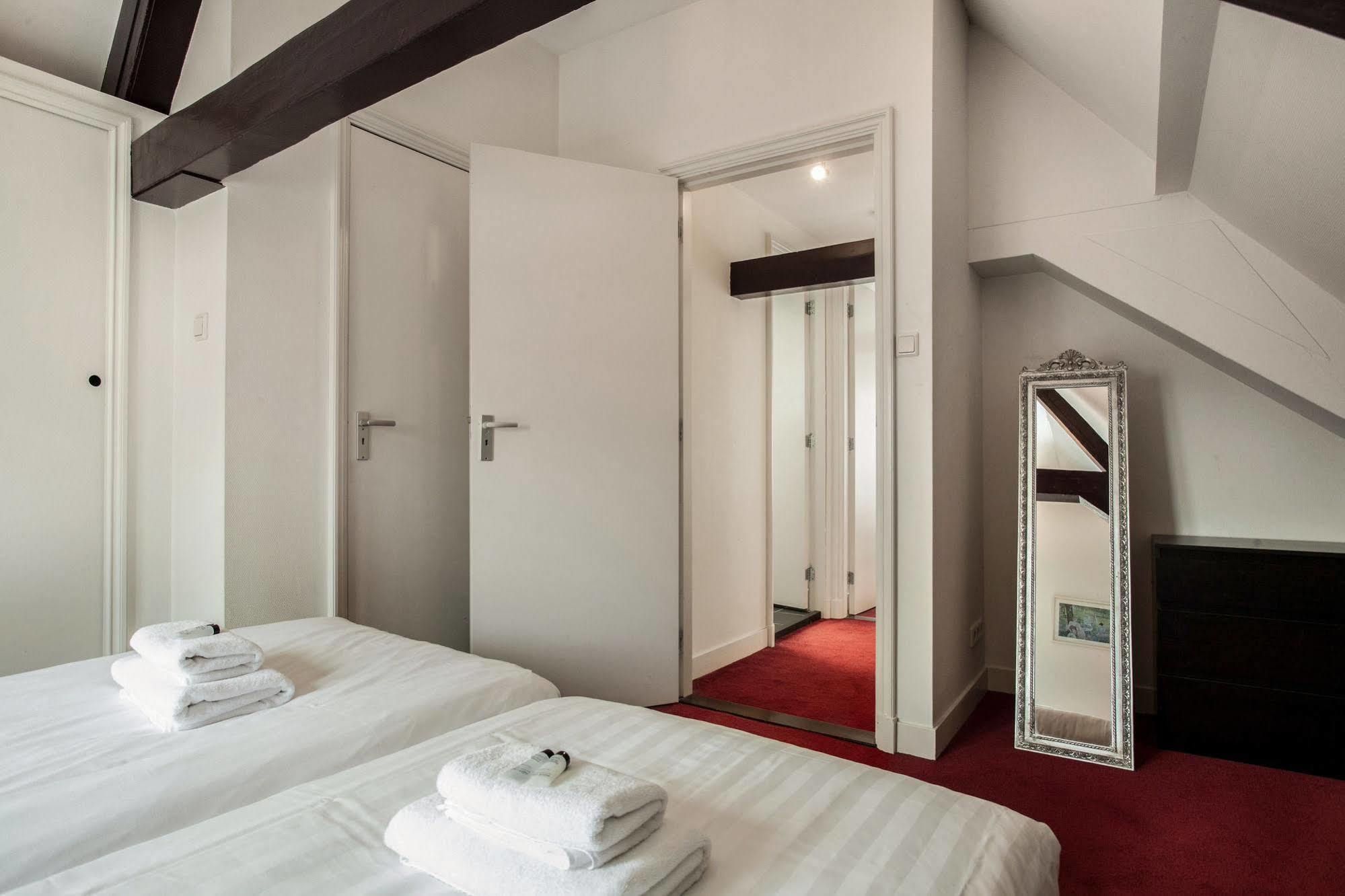 Stayci Serviced Apartments Noordeinde Haga Exterior foto